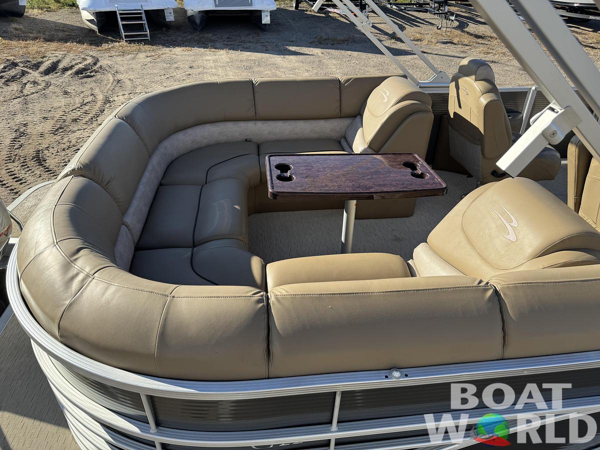 Used 2016 Bennington 2250 GSR Pontoon