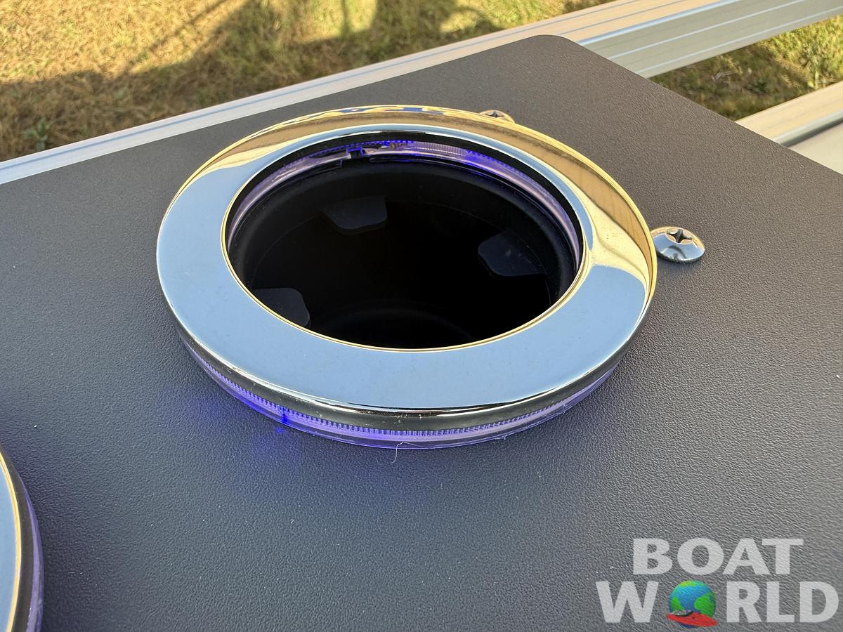 2026 Tahoe Pontoons LTZ 2385 (CRB) Cruise Rear Bench Tritoon 