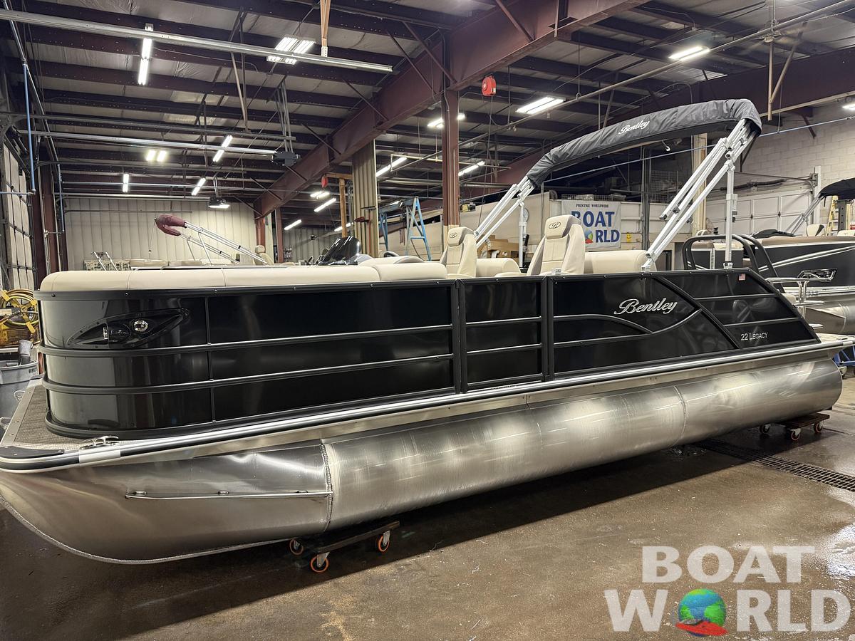 2026 Bentley Pontoons Legacy 223 QSB Swingback Tritoon 