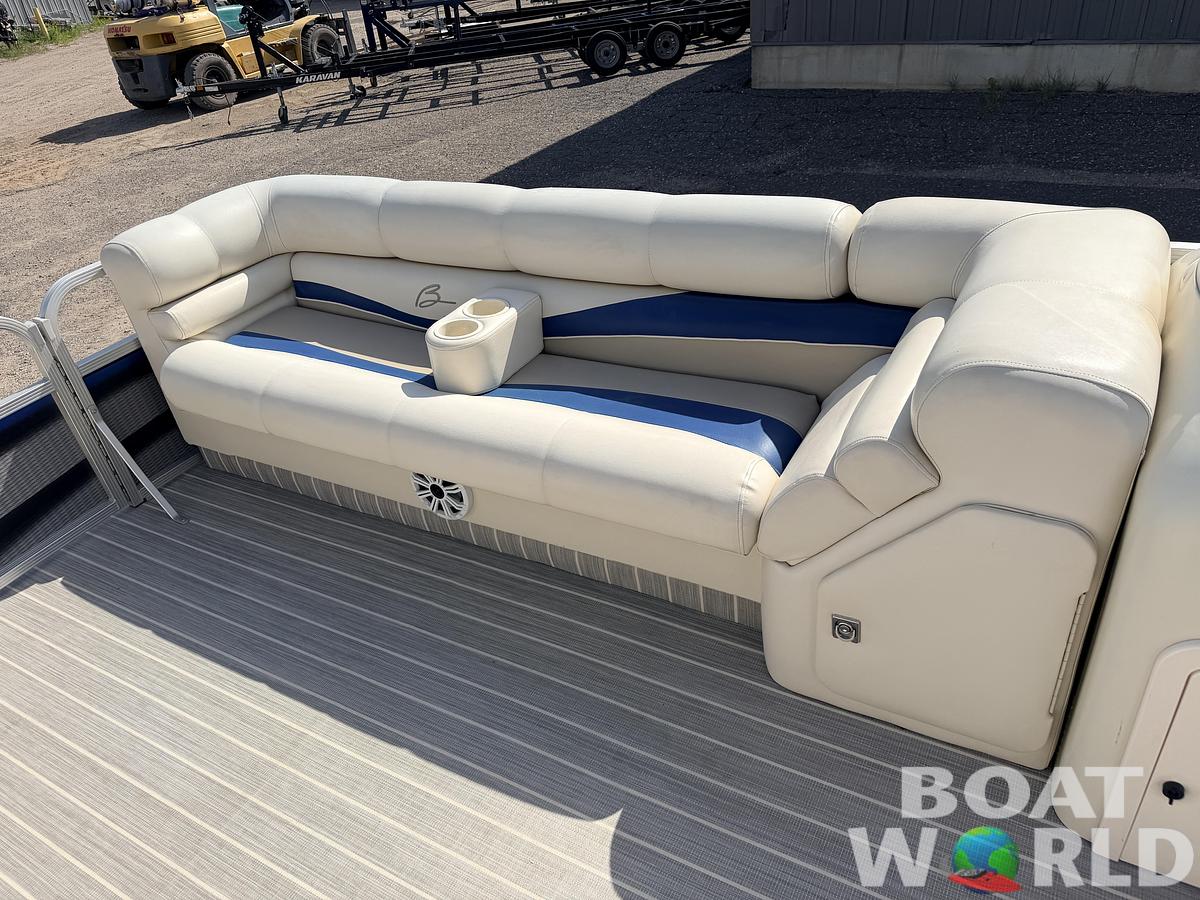 Used 2000 Bennington 2275 LX & 50HP Mercury 4Stroke -$12,995