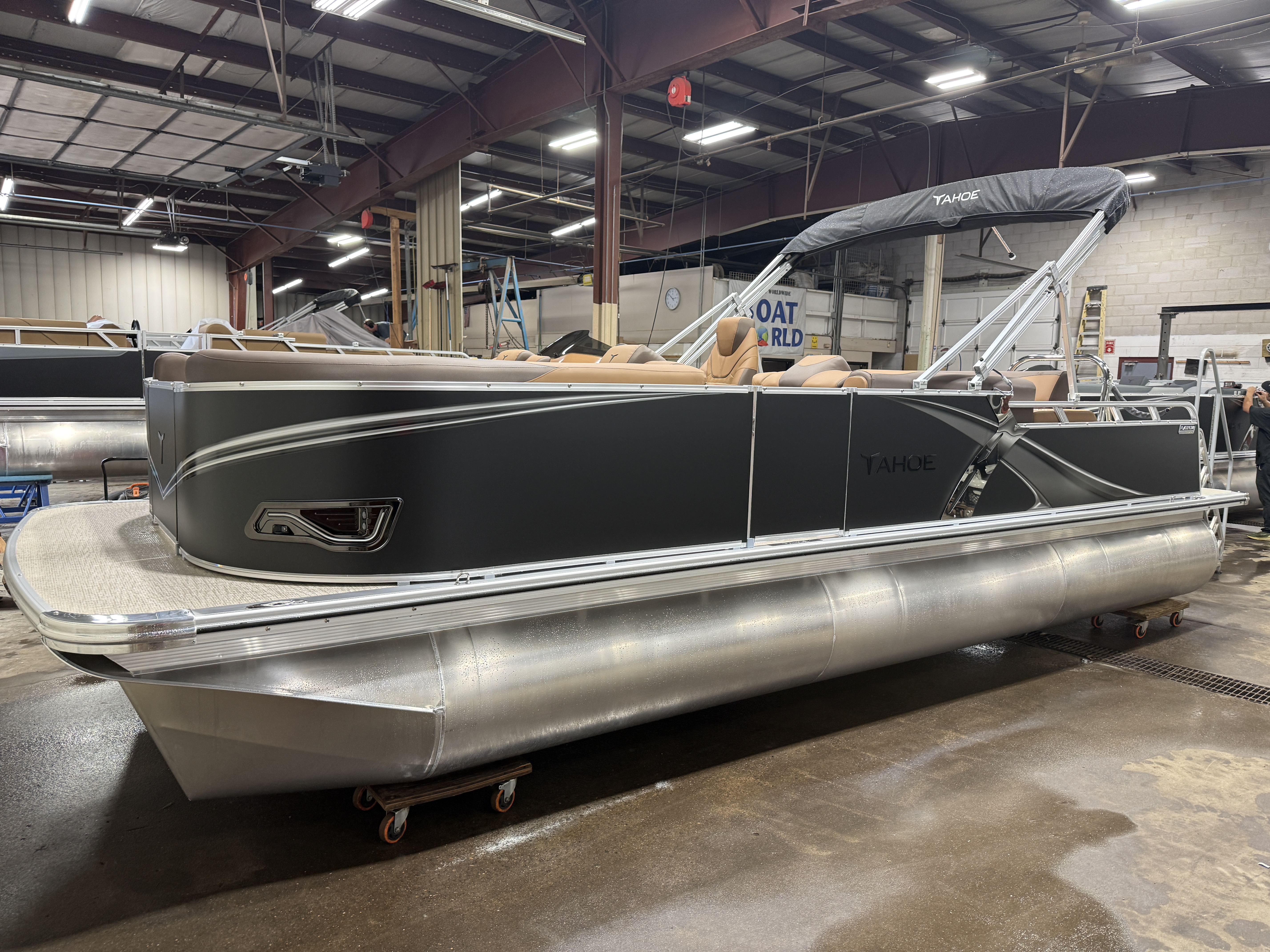 2027 Tahoe LTZ 2385 VRB SE Swingback Pontoon $42995