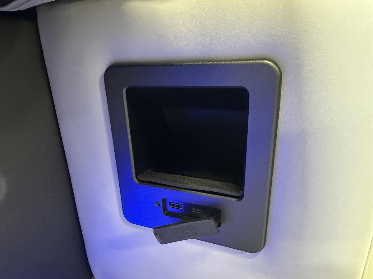 2025 Tahoe Pontoons Cascade 2385 Cruise Rear Bench Tritoon & Honda 225HP 4-Stroke EFI