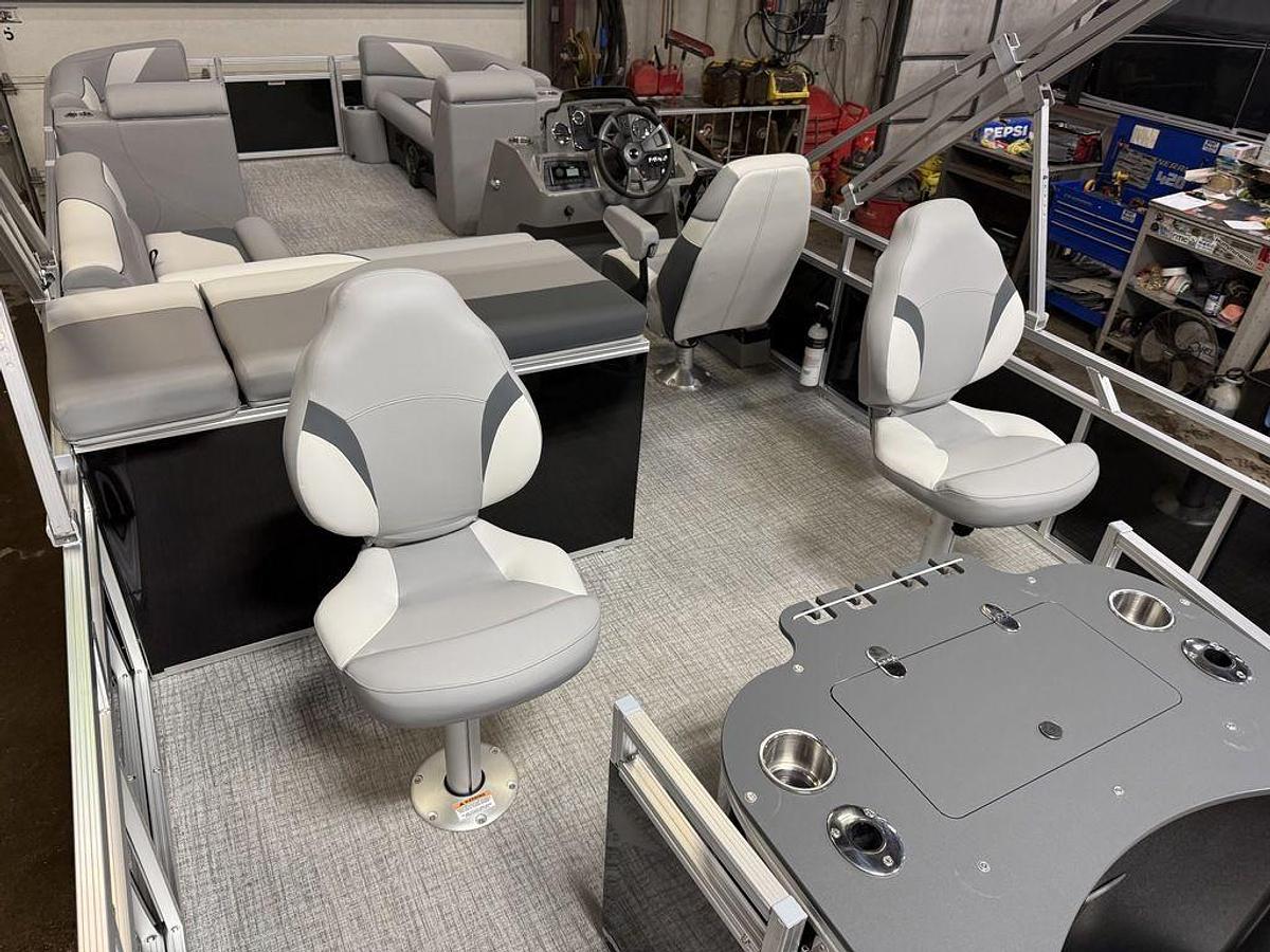 2025 Tahoe Pontoons Sport 2385 Rear Fish & Honda 4-Stroke EFI