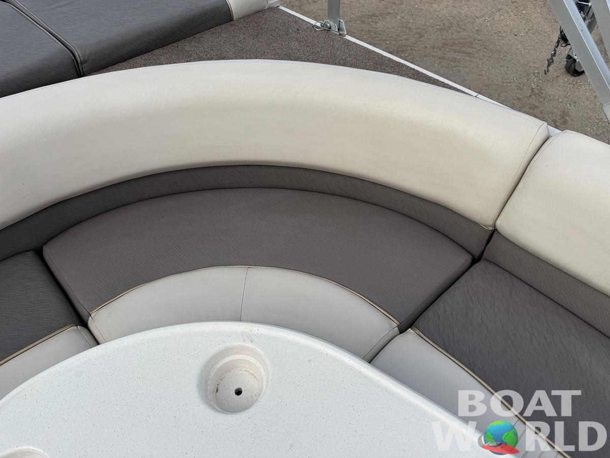 Used 1999 Crestliner 2485 LSI