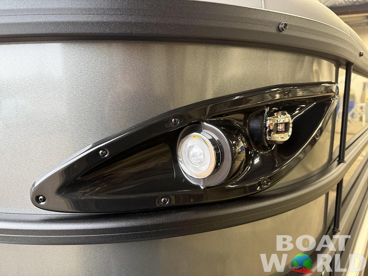 2026 Bentley Pontoons Legacy 220 Swingback 