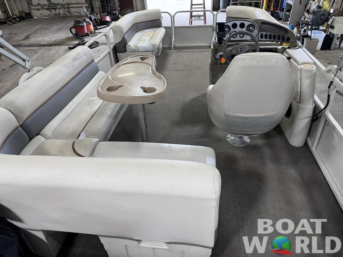 Used 2006 Crestliner  2085 Sport Classic Pontoon