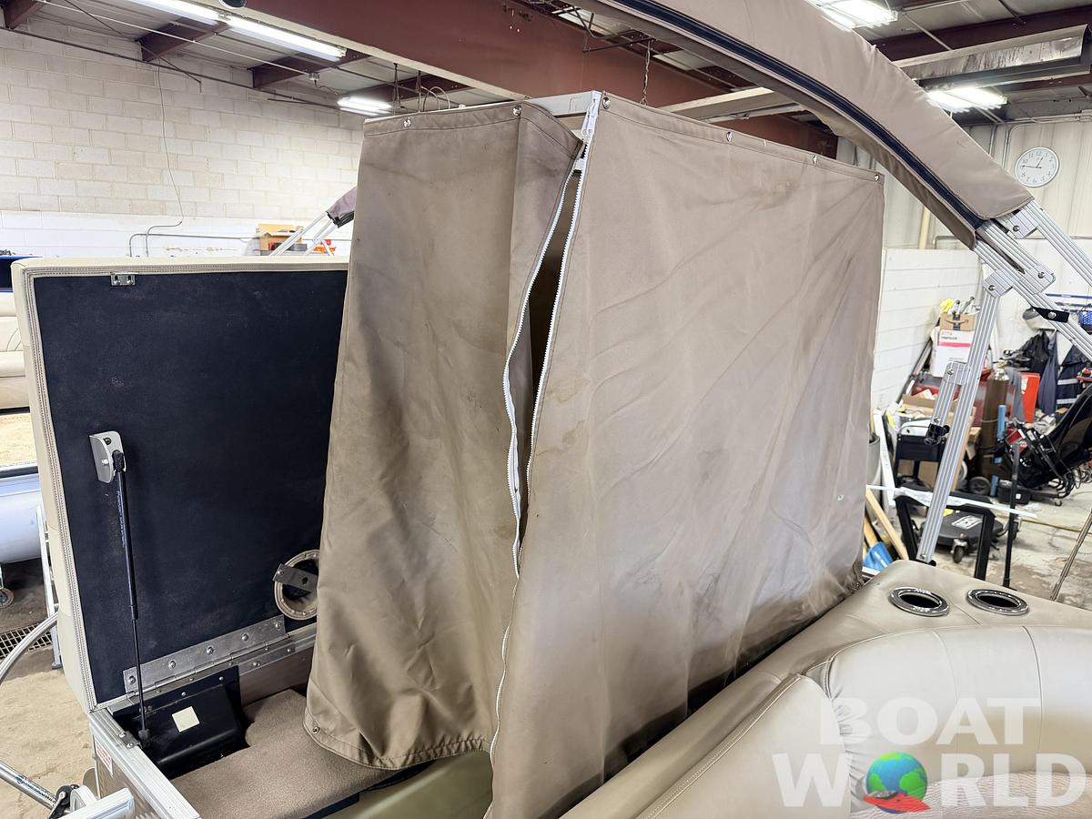 Used 2014 Bennington 2375RL & 70HP Yamaha 4Stroke - $21,995