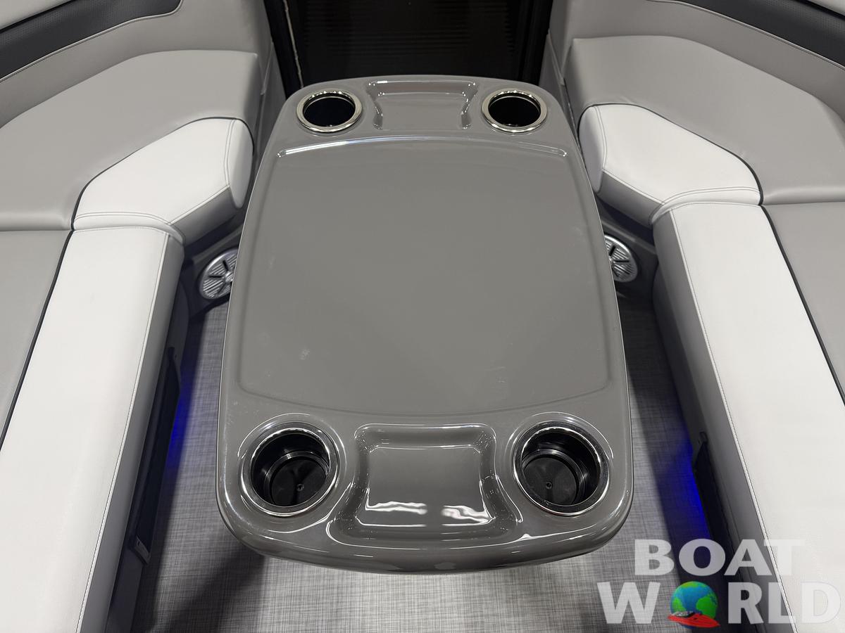 2026 Princecraft Vectra 23 RL Swingback Lounge Pontoon