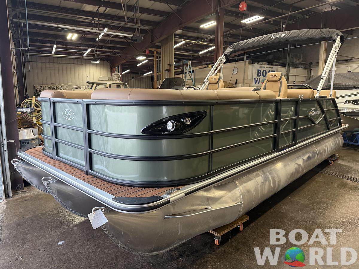 2026 Bentley Pontoons Legacy 223 QSB Swingback Tritoon 