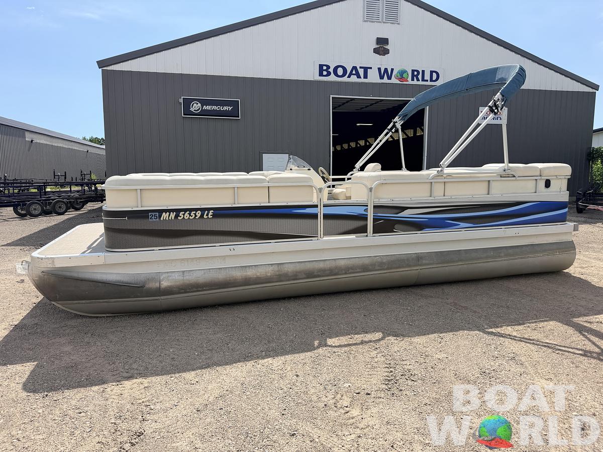 Used 2000 Bennington 2275 LX & 50HP Mercury 4Stroke -$12,995