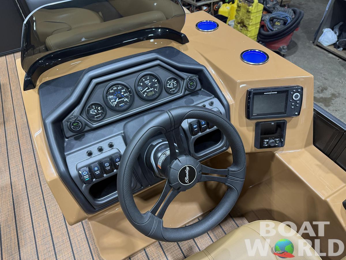 2026 Bentley Legacy 220 Navigator DL Quad Lounge $42995