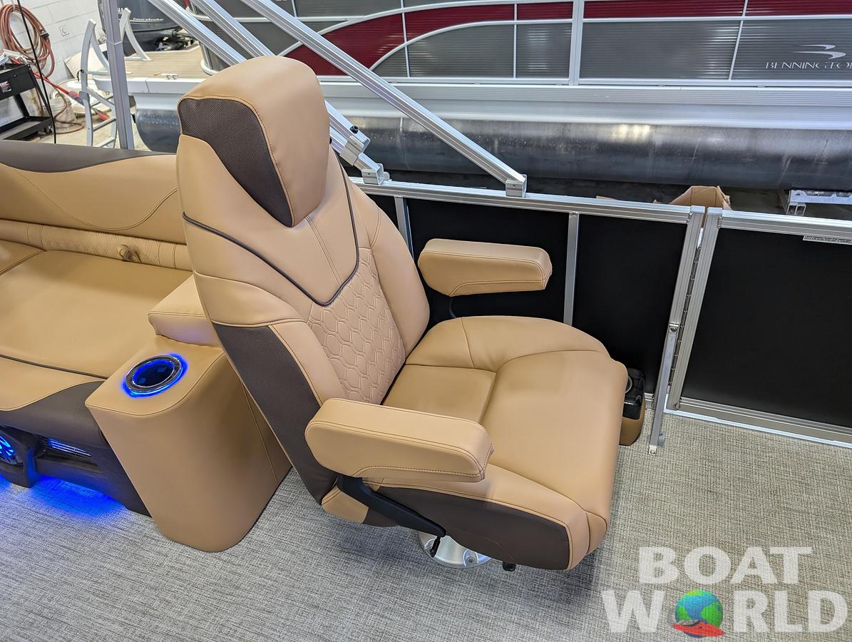 2025 Tahoe Pontoons LTZ 2385 Quad Lounge Shift Flip Tritoon & Honda 4-Stroke EFI