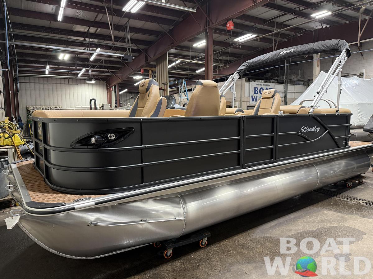 2026 Bentley Pontoons Legacy 223 Navigator DL Quad Lounge Tritoon 