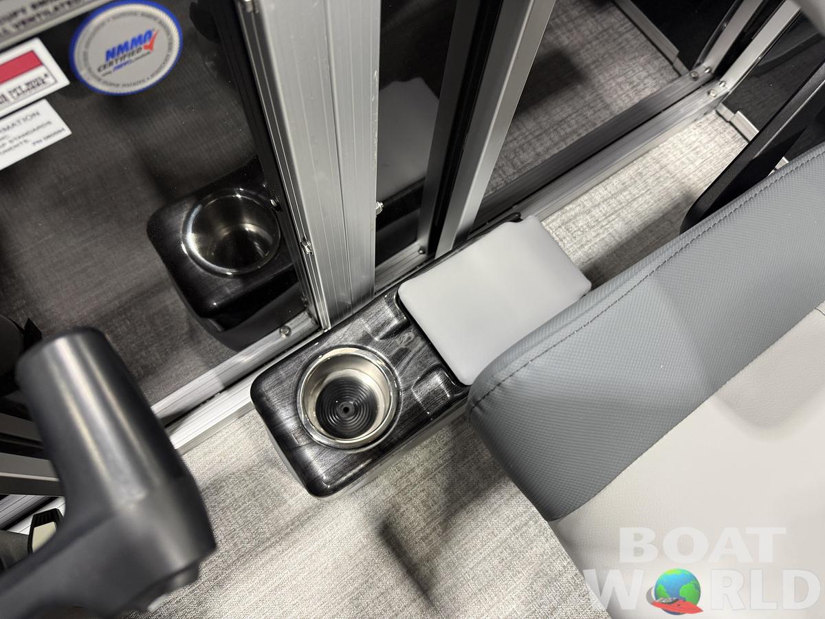 2026 Tahoe Pontoons GEOfish 2385 Rear Fish 