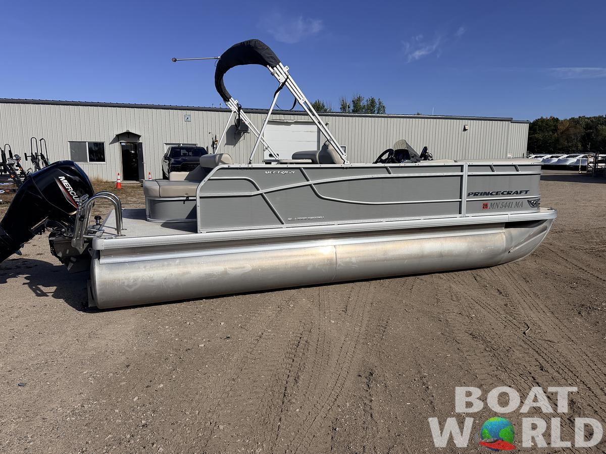Used 2020 Princecraft Vectra 21 Rear Lounge Dinette Pontoon & 60HP Mercury 4Stroke -$24,995