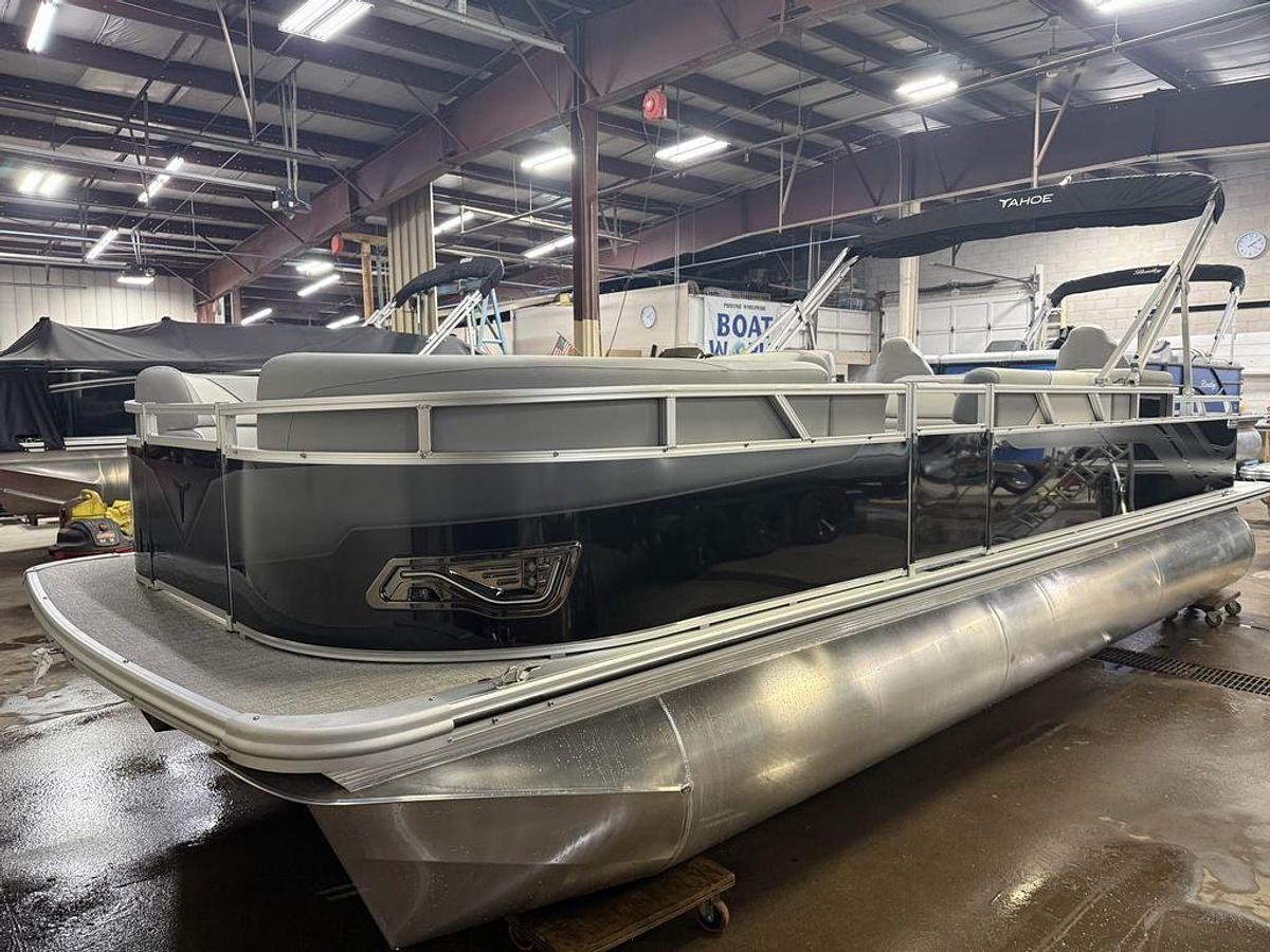 2025 Tahoe Pontoons Sport 2385 Rear Fish & Honda 4-Stroke EFI