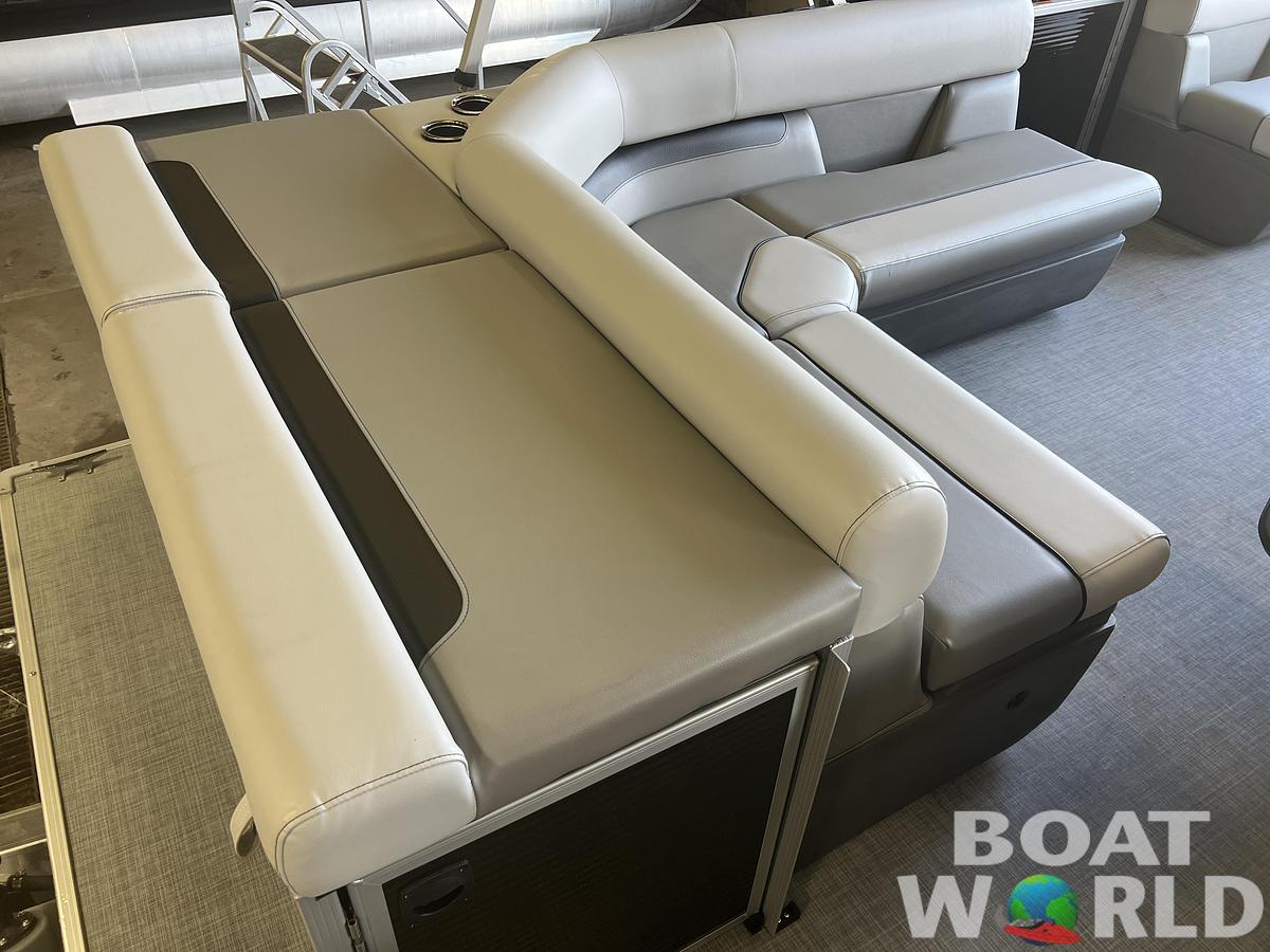 2026 Princecraft Vectra 19 Cruise Lounge Pontoon & Mercury 4-Stroke EFI