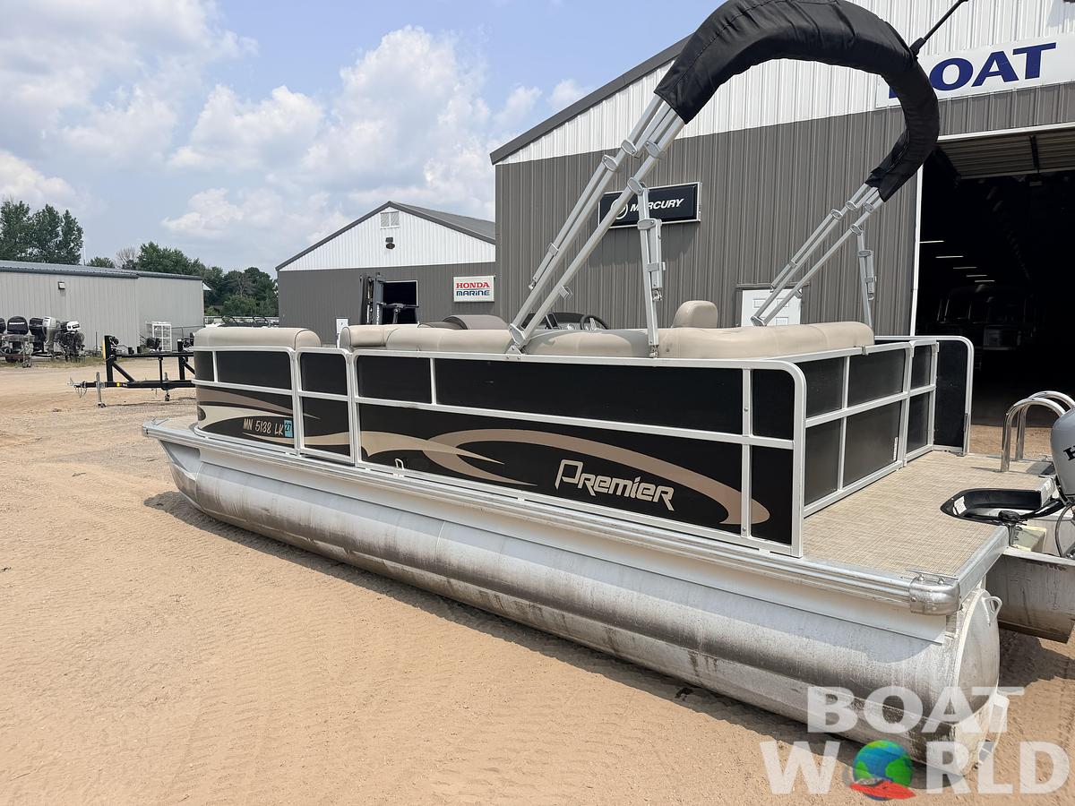 Used 2016 Premier 220 SunSpree & 50HP Honda 4Stroke -$24,995
