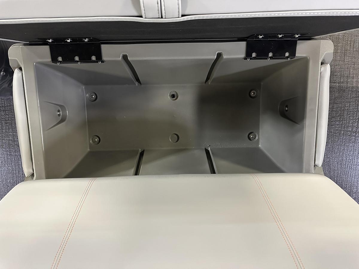 2025 Tahoe Pontoons GEOfish CRF 2585 Tritoon & 225HP Outboard