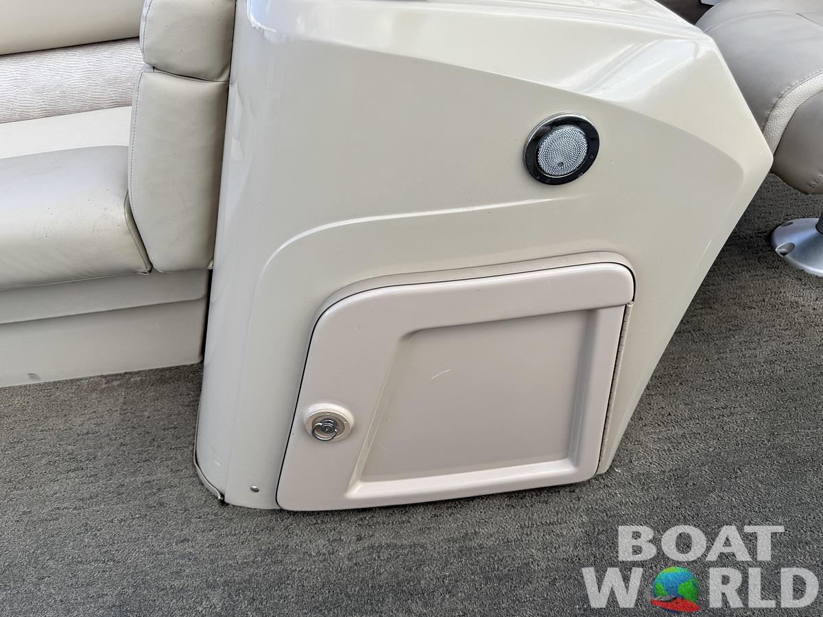 Used 2014 Bennington 22 SLX Pontoon