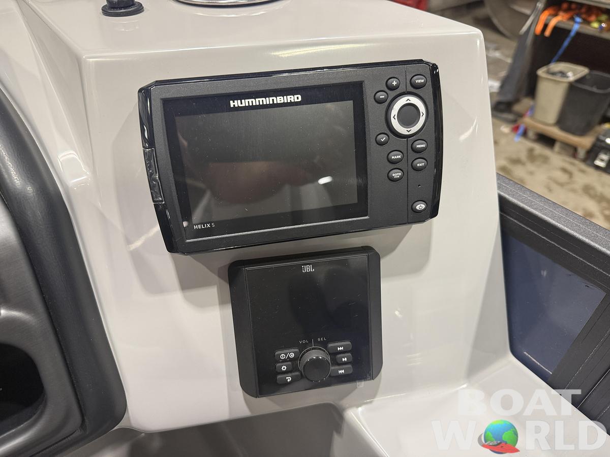 2026 Bentley 223 Navigator Quad Lounge Tritoon $50995