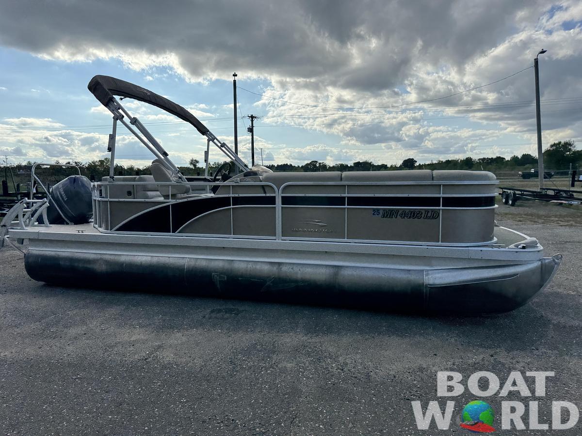 Used 2014 Bennington 22 SLX Pontoon