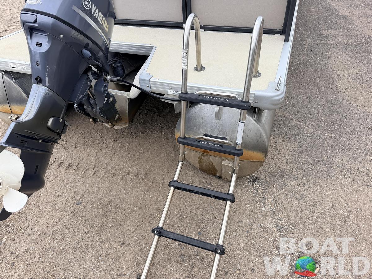 Used 2012 Premier 225 Solaris & 50HP Yamaha 4Stroke -$19,995
