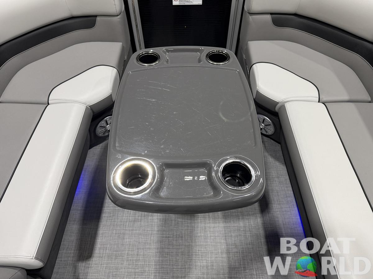 2025 Princecraft 23' Swingback & 150HP 