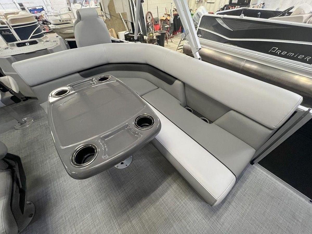 2025 Princecraft 21 Sportfisher 4-S Quad Fish Pontoon & Mercury 4-Stroke EFI