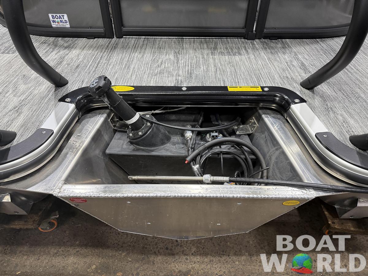 2027 Bentley Legacy 220 Navigator Quad Lounge Pontoon $41995