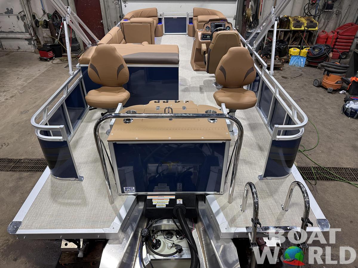 2026 Tahoe Sport 2385 Rear Fish Tritoon $46995