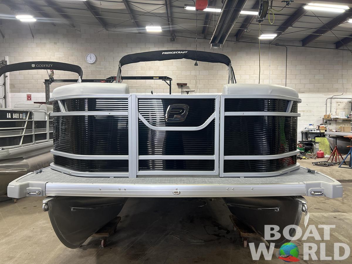 2026 Princecraft Vectra 21 RL Swingback Lounge Pontoon & Mercury 4-Stroke EFI