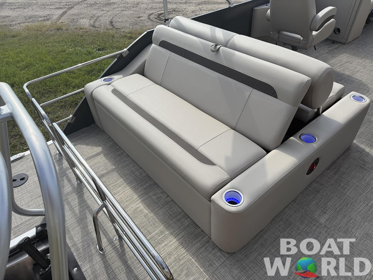 2026 Bentley Pontoons Legacy 220 Swingback & Honda 4-Stroke EFI