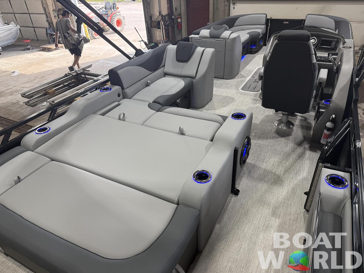 2027 Tahoe LTZ 300HP VRB 2585 Swingback Tritoon $69,995