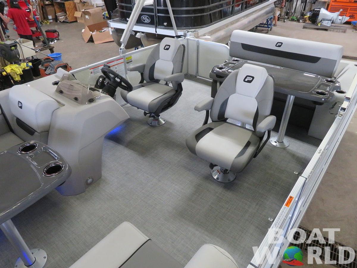 2025 Princecraft Vectra 21 RL Swingback SS Pontoon & Mercury 4-Stroke EFI