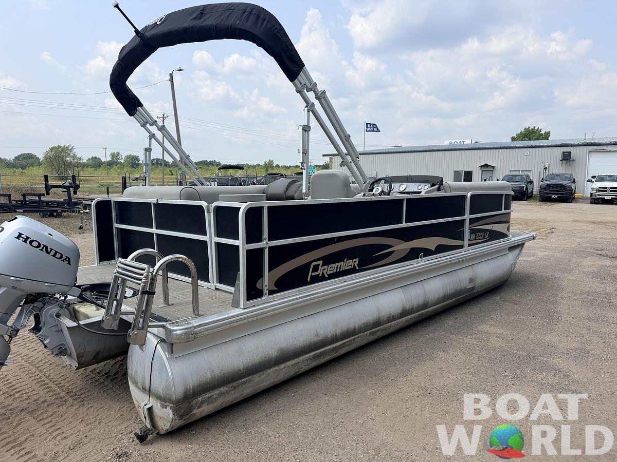 Used 2016 Premier 220 SunSpree & 50HP Honda 4Stroke -$24,995