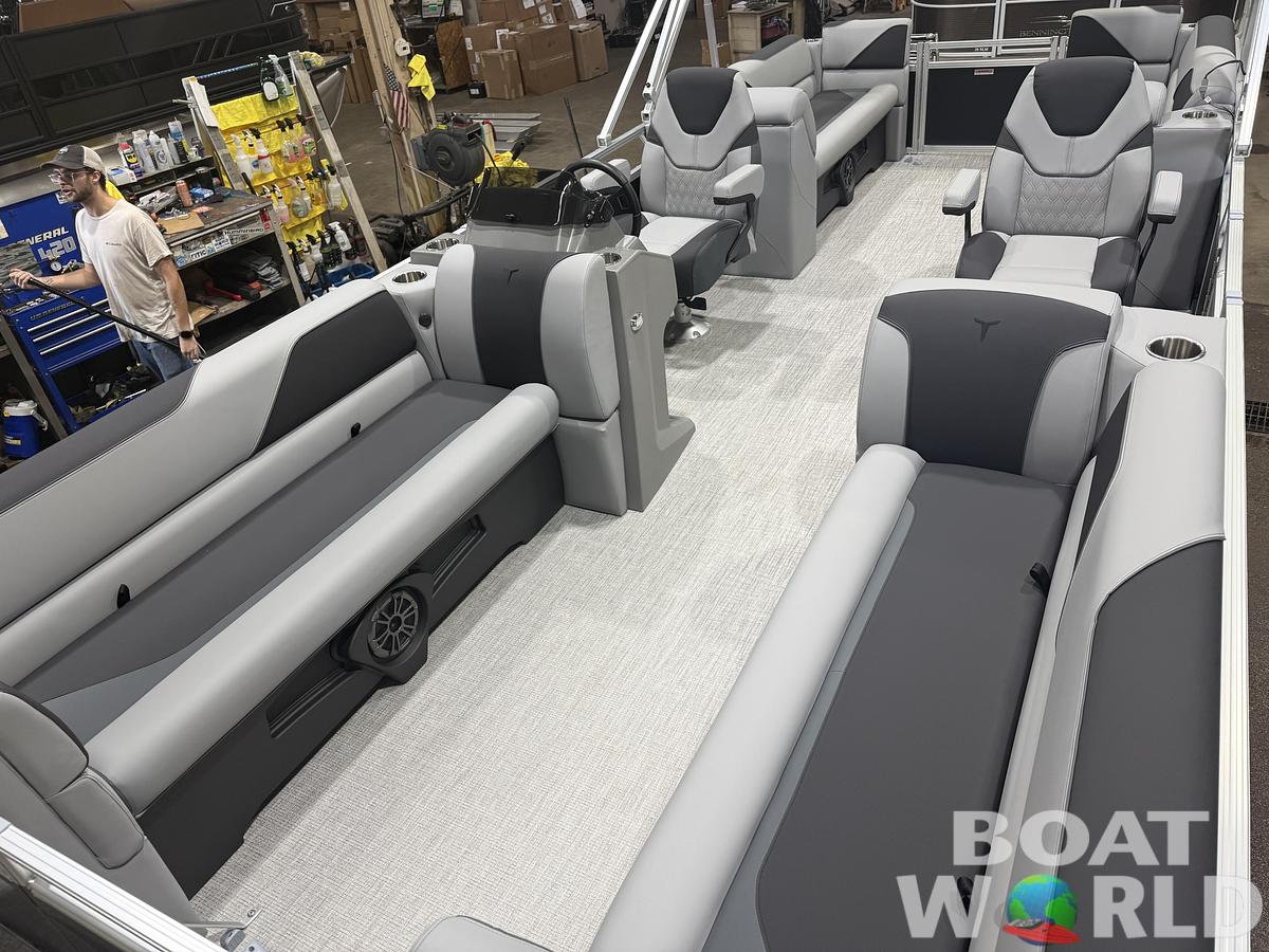 2027 Tahoe Sport 2380 Quad Lounge & 4-Stroke $32995