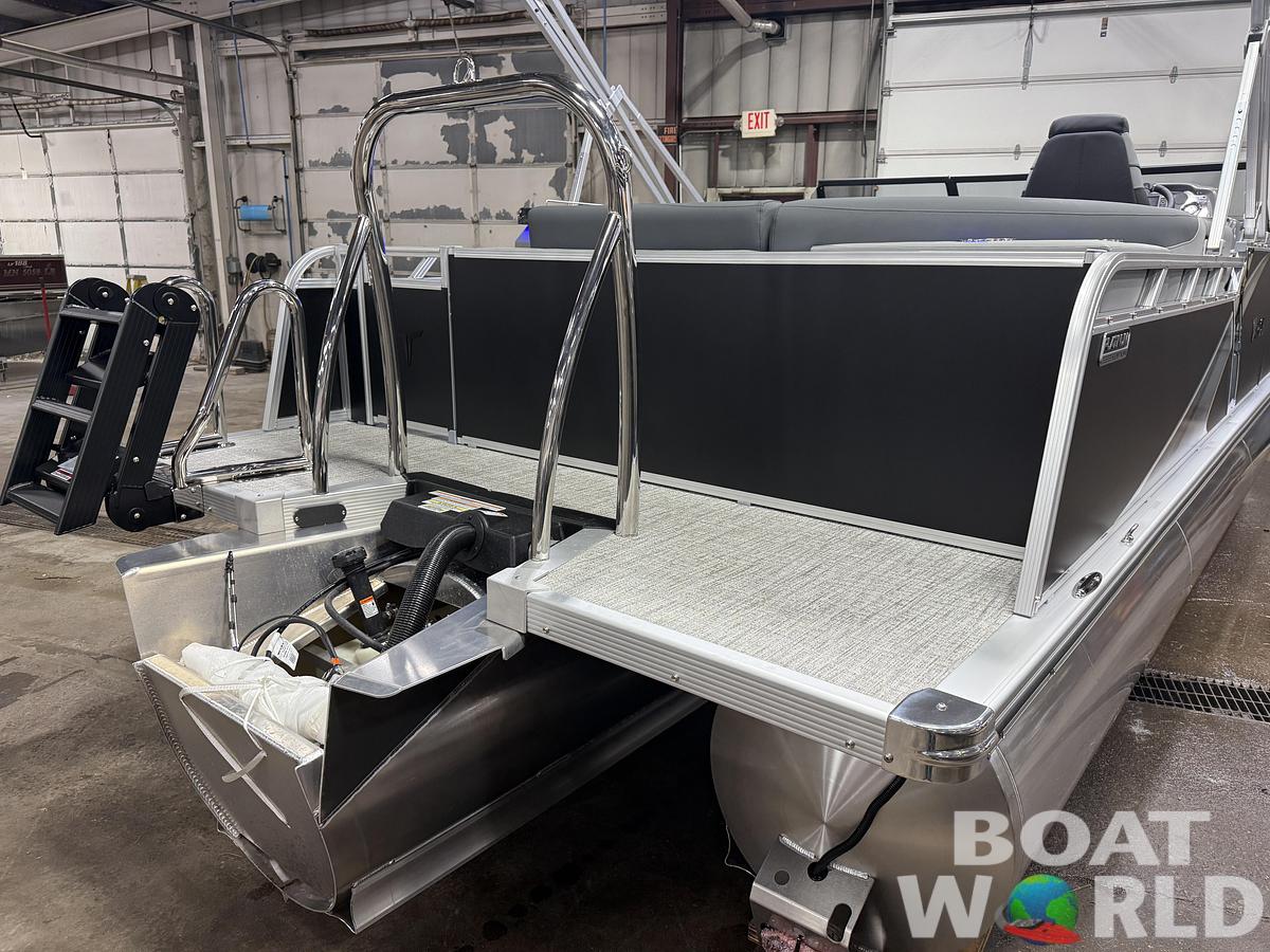 2026 Tahoe Pontoons LTZ 2385 Elite Windshield Tritoon