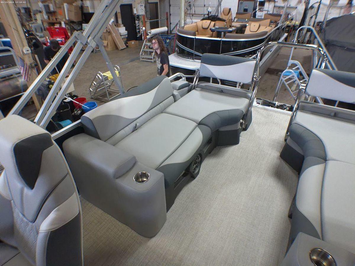 2025 Tahoe Pontoons LTZ 2385 Quad Lounge Shift SS & Honda 4-Stroke EFI
