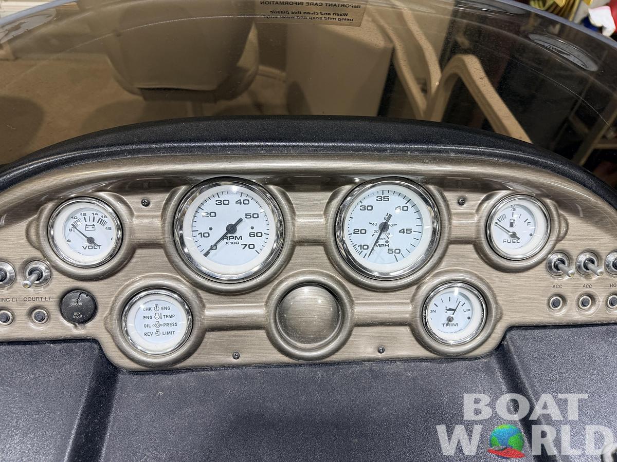 Used 2008 Sylvan Mirage 8520 Party Fish