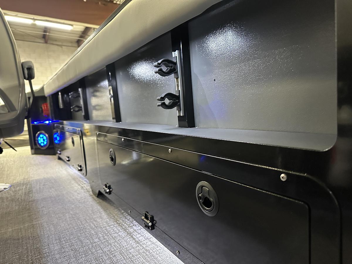 2025 Tahoe Pontoons GEOfish CRF 2585 Tritoon & 225HP Outboard