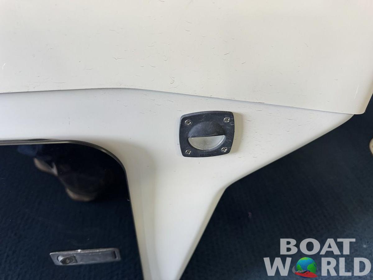 Used 2006 Weeres SunDeck 220 Pontoon