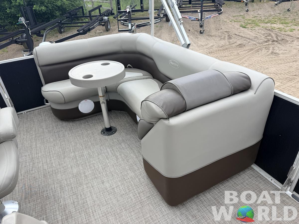Used 2016 Premier 220 SunSpree & 50HP Honda 4Stroke -$24,995