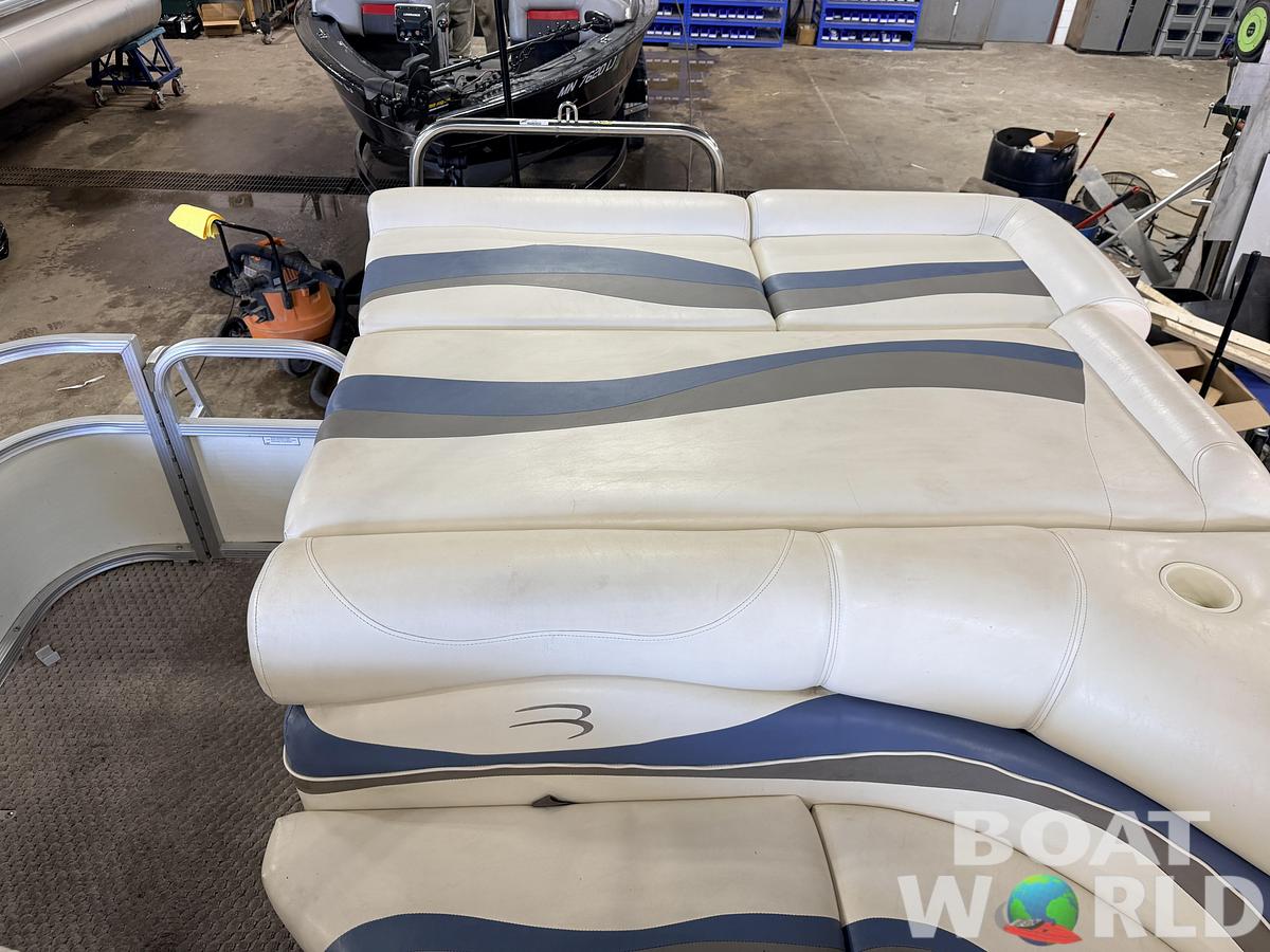 Used 2005 Bennington 2275 RL & 75HP Yamaha 4Stroke - $15,995