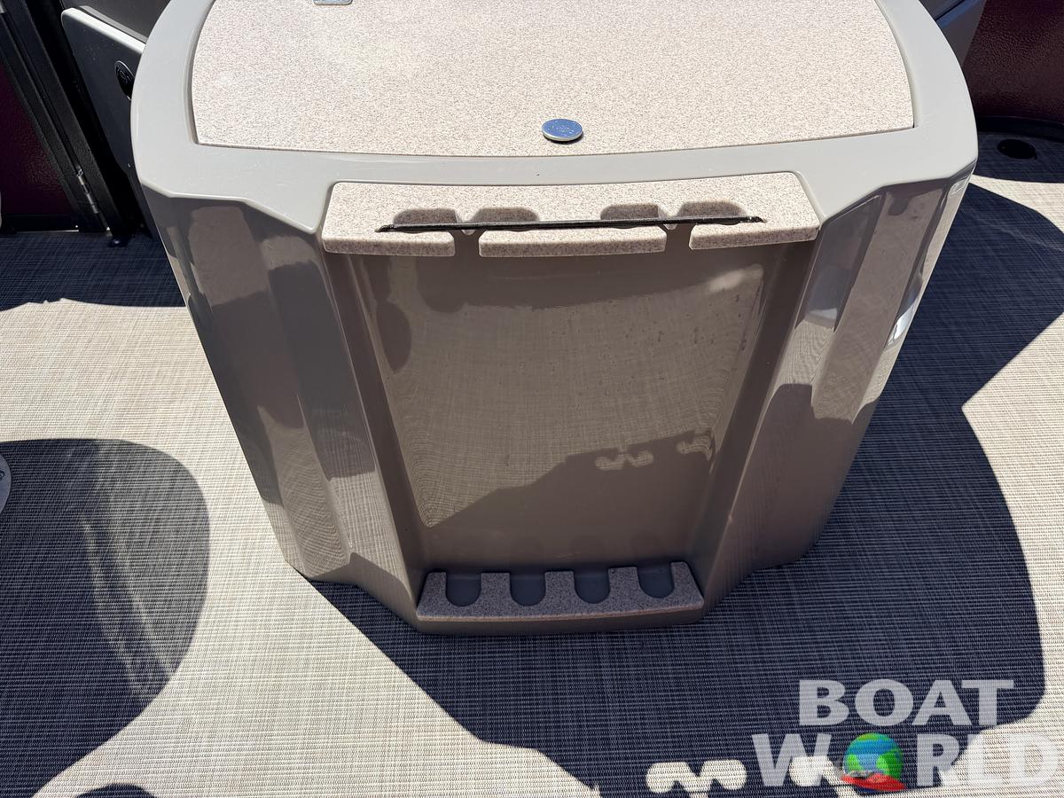 Used 2016 Premier 220 Explorer