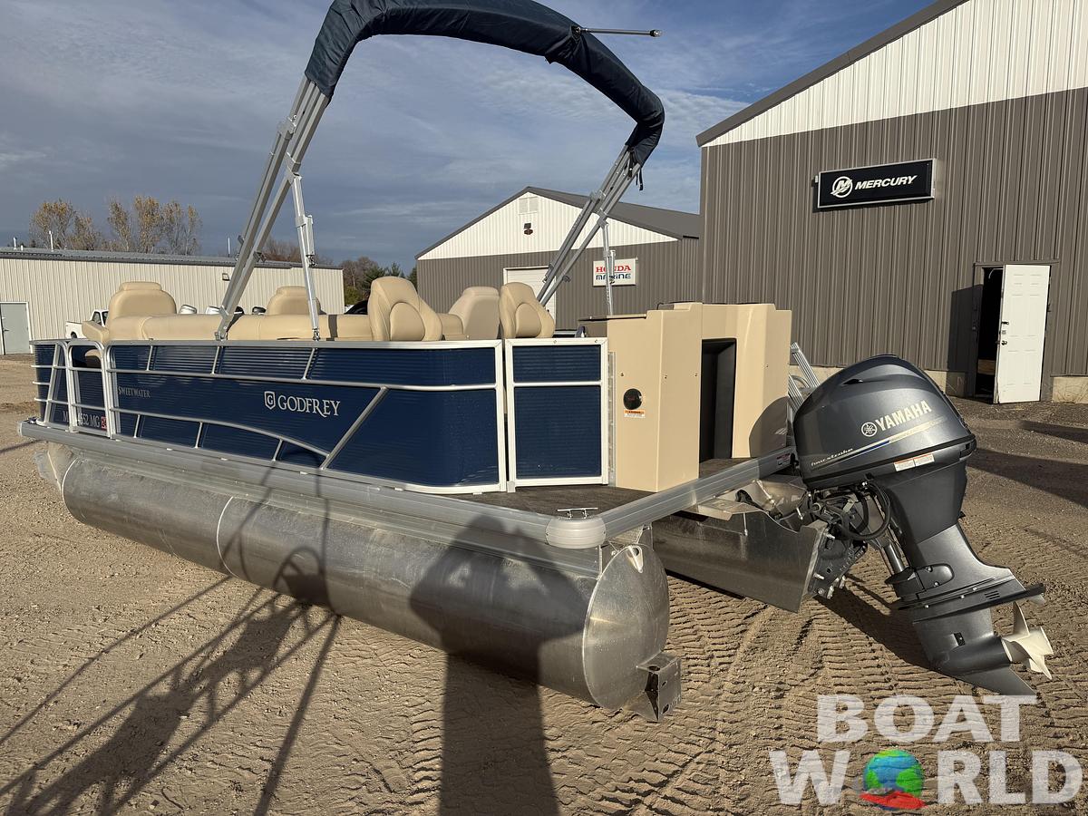 Used 2022 Sweetwater 21' Quad Fish Pontoon