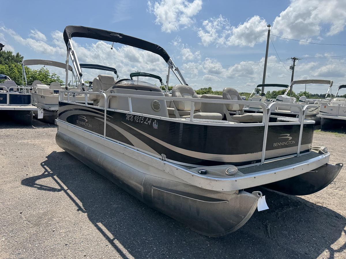 Used 2013 Bennington 17SF