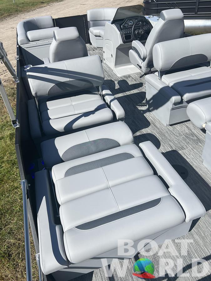 2026 Bentley Pontoons Legacy 220 QSB Swingback