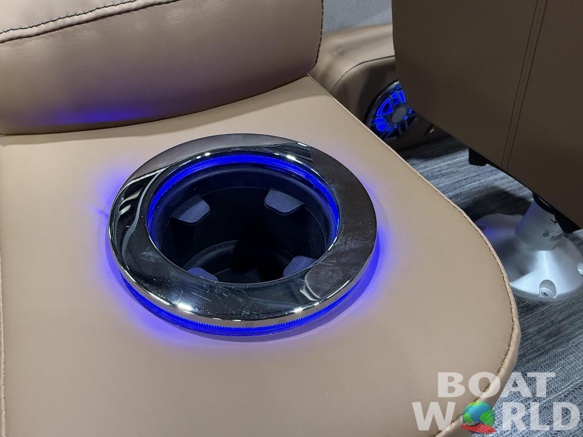 2026 Tahoe Cascade 2385 Quad Lounge Shift SS Tritoon $73995