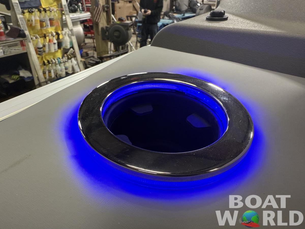 2025 Tahoe Pontoons Cascade 2385 Elite Cruise Tritoon & Honda 4-Stroke EFI